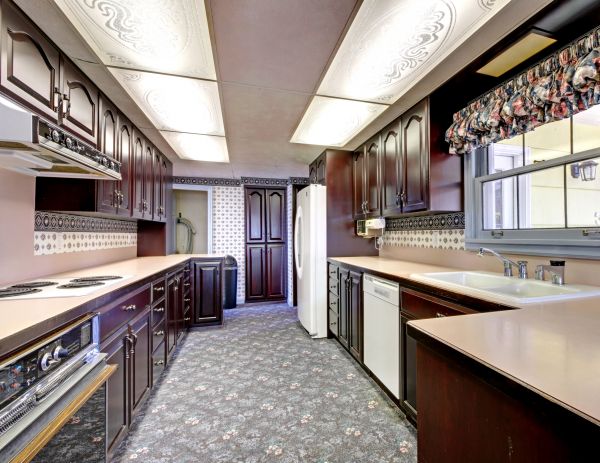 Kitchen Carpet Installation in Aurora